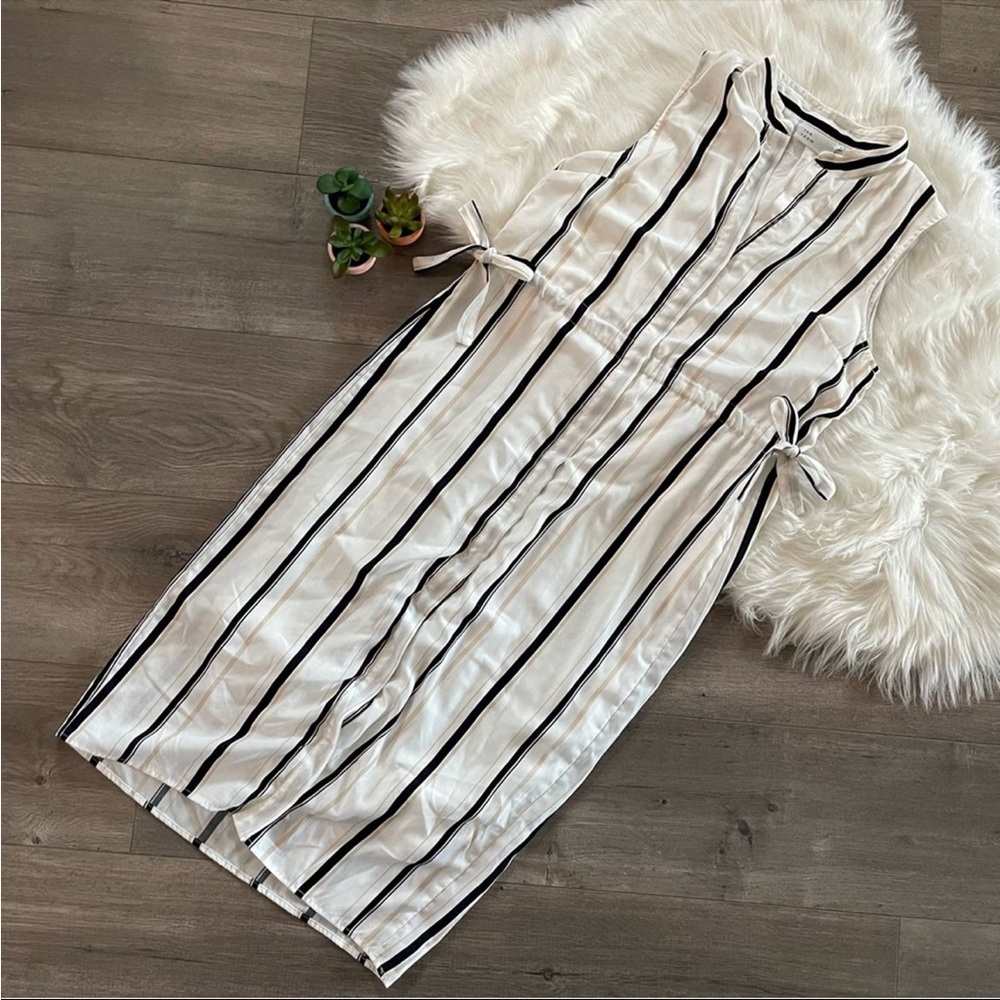 EUC The Room Dress